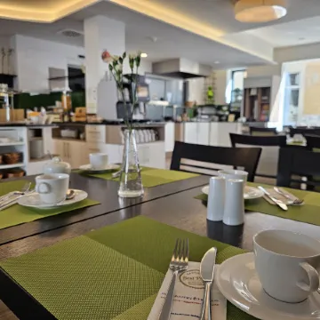 Hotel am Kaisersaal Отели рядом с достопримечательностью «Церковь Святого Андрея»