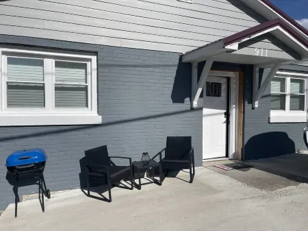 Home Walking Distance to Downtown Square in Diverse Neighborhood