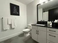Trendy 1-bedroom apartment with a pool