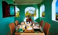 Vista Verde Roatan - Spacious Private Beachfront Villa-Snorkel, Dive, Relax!