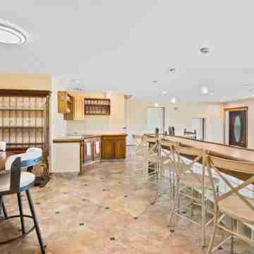 Ultimate Outdoor Living, in the Heart of the Action, High above it All Dining/Meeting Rooms