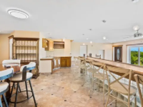 Ultimate Outdoor Living, in the Heart of Exuma, High above it All Hotels in George Town