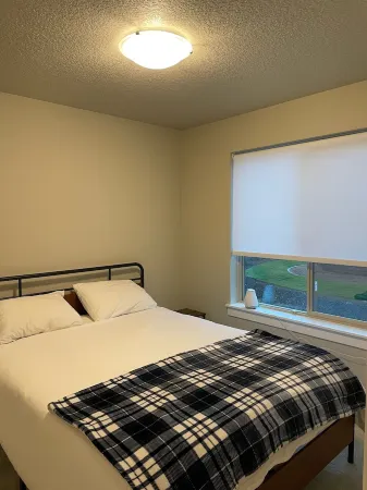 Private 1Bed 1Bath Guest Suite w/ 1 Parking Spot minutes from Edgefield