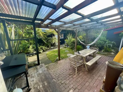 Welcome Home Cottage, Manapouri, Fiordland