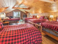 Higgins Lake - One Of A Kind Lakefront Lodge! Hotéis em Gerrish Township