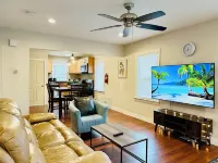 Campu's shared House - Main Level Hotels near ALDI