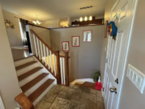 Big & Charming Bungalow Getaway (nearby Walmart, LCBO, Beer Store, Mall, etc