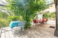 La Coursive: beautiful luxury home with swimming pool Hotels in 