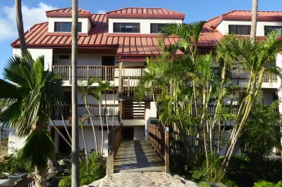 Two bedroom  beachfront condo at Sapphire Beach! Hotels in 