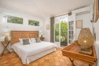 Spacieuse Villa de Luxe de 5 Chambres Avec Piscine Privée et vue mer