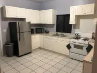Spacious Home with AC - 5 Minutes from Downtown