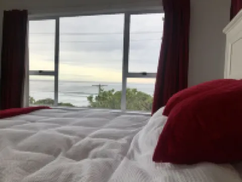 Soothing Sounds Hotels near Brighton Beach