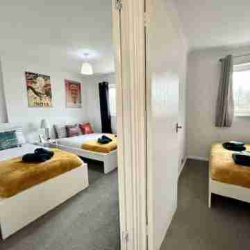 Unique Indian Inspired Townhouse Sleeps 11 In Northampton Rooms