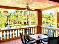 INFINITY BAY LUXURY 2/2 condo,100 steps to beach, 2nd story, by pool,1388 sqft