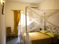 Somone: large air-conditioned villa with swimming pool, 10 people *, between Sea and Lagoon Hotels in Somone