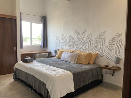Versalles Fab New Modern Spacious Condo, Veiws, Walk to the Beach, Rooftop Pool
