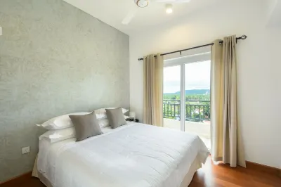 Ocean View Apartment - luxury self catered 3 bedroom apartment