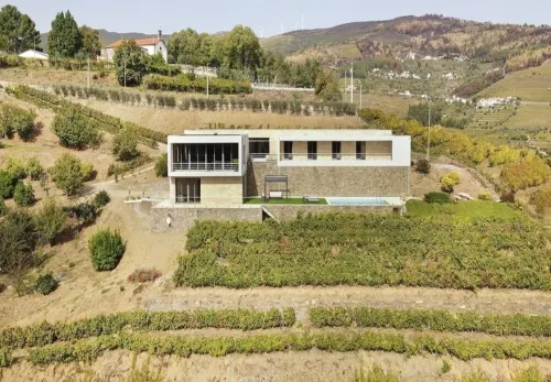Villa with pool in the Douro Valley