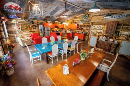 Hermann Grain Bins BNB