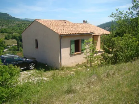Villa in the gorges Méouge overlooking the valley Отели в г. Салеран