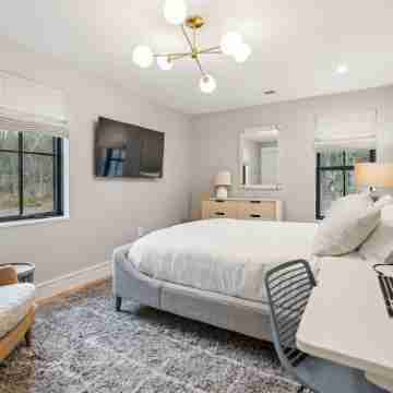 Stowe Woods / Pool, Gym, Tennis Court & BBQ Rooms