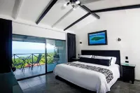 Villa Roca Boutique Resort & Suites - Adult Only