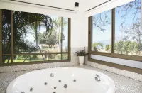 The White Cabins - View - Villas
