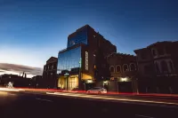 Admiral Hotel Отели рядом с достопримечательностью «Olimpik star»