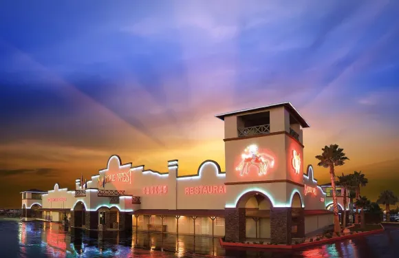 鞍西娛樂場酒店暨房車公園