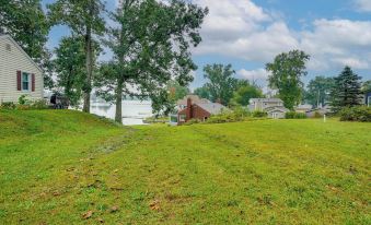 Webster Lake Home w/ Patio ~ 3 Mi to Town!