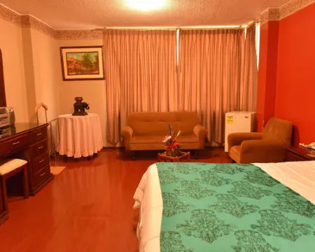 Hotel Makroz Hoteles en Latacunga