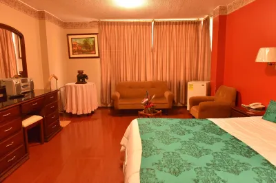 Hotel Makroz فنادق في 