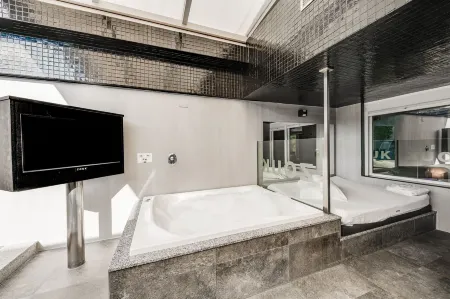 Zouk Hotel Отели рядом с достопримечательностью «Museo de Esculturas al Aire Libre FINAL»