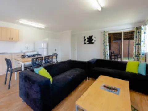 Geraldton's Ocean West Holiday Units & Short Stay Accommodation Hotels in Geraldton
