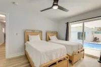 3 Mi to Beach: Modern Retreat in Largo!