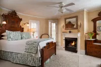 White Doe Inn Bed & Breakfast Hotels in Wanchese
