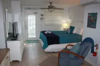 An Island Getaway at Palm Tree Villas Hotels in Holmes Beach