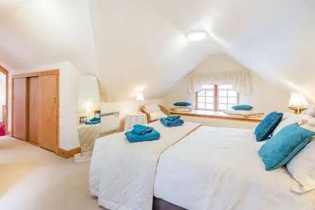 Dunstaffnage Cottage Отели в г. Грантаун-он-Спей