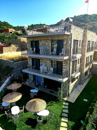 Nur Karen Taş Konak