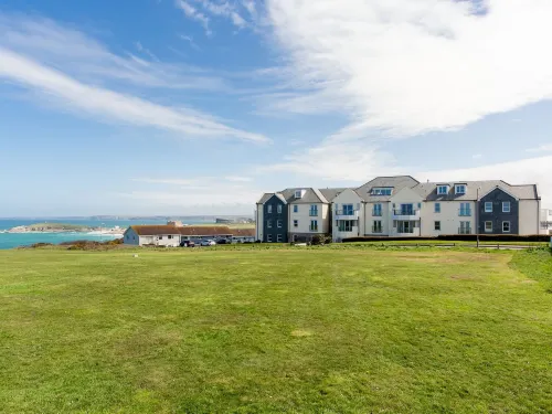Cribbar View Hotels in Perranporth