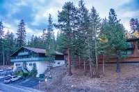 St Anton Street View 2-Bedroom Condo with Full Kitchen