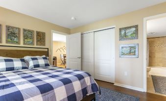 901 Crazy Horse Circle Condo