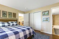 901 Crazy Horse Circle Condo