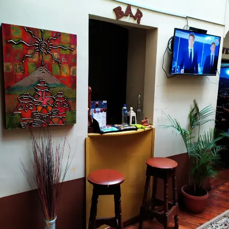 Hostal Latitud Ecuem