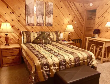 Giant Oaks Lodge Отели в г. Раннинг Спрингс