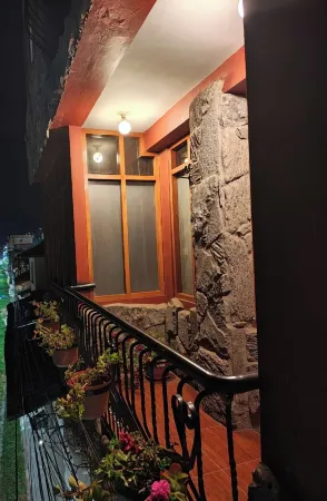 El Balcón del Sol Отели рядом с достопримечательностью «Двенадцатиугольный камень»