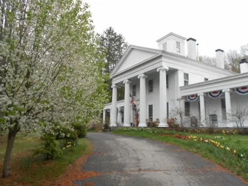 House of 1833 Bed and Breakfast Hotels in Ledyard