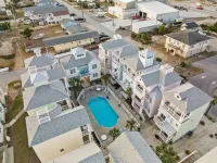 Sea Escape 3 Bedroom Townhouse by RedAwning - Pet friendly