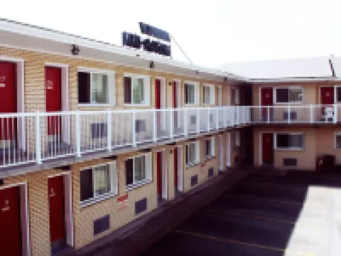Lake City Motel Hotels in Dartmouth