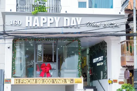 Happy Day Riverside Hotel & Spa Danang Отели рядом с достопримечательностью «Cao Dai Temple»